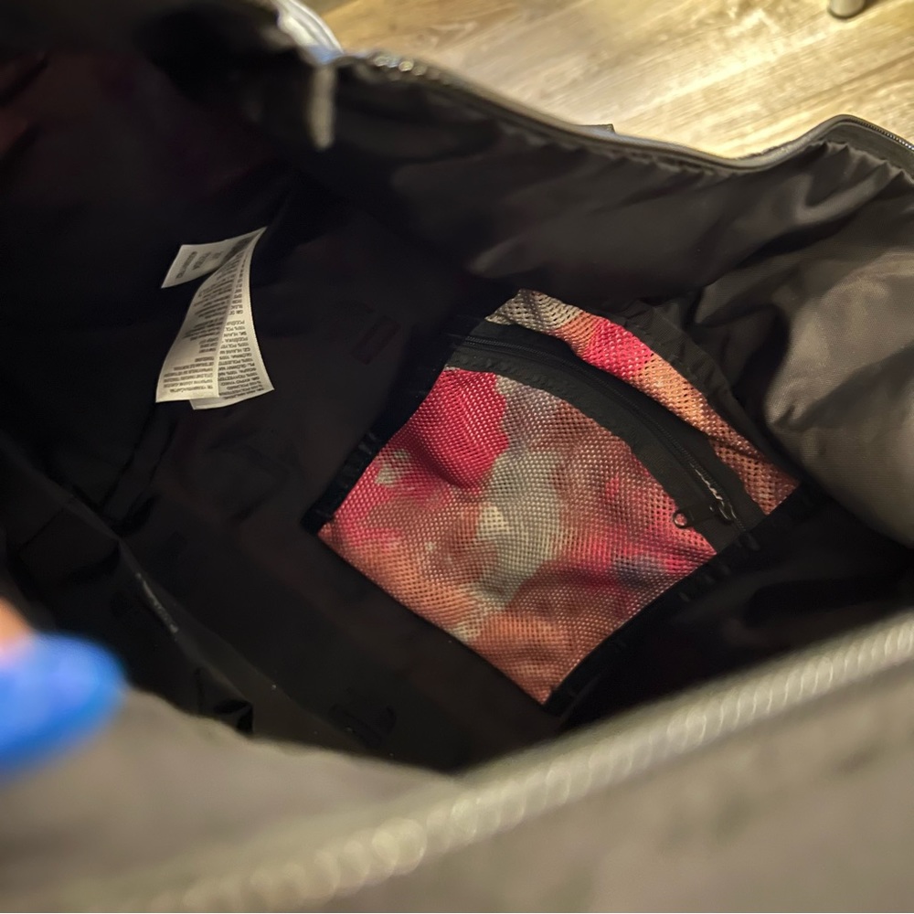 SUPREME x The North Face adventure tote bag. Pink dyed look. Embroidered logo. - Picture 4 of 4